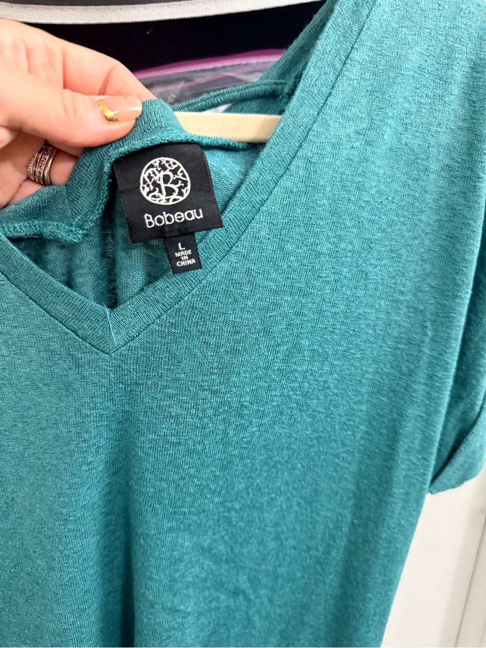 bobeau Teal V-Neck Short Sleeve Top